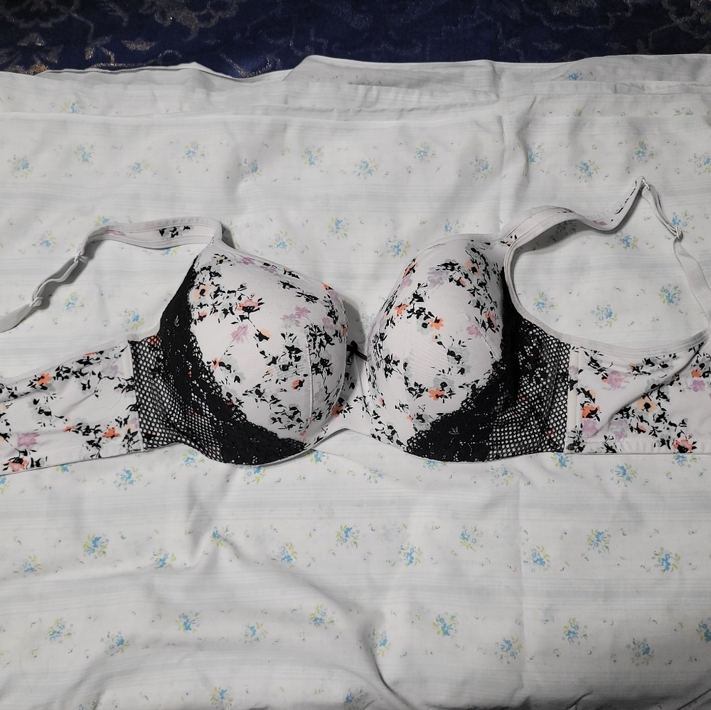 Cacique Lightly Lined Balconette 42DD